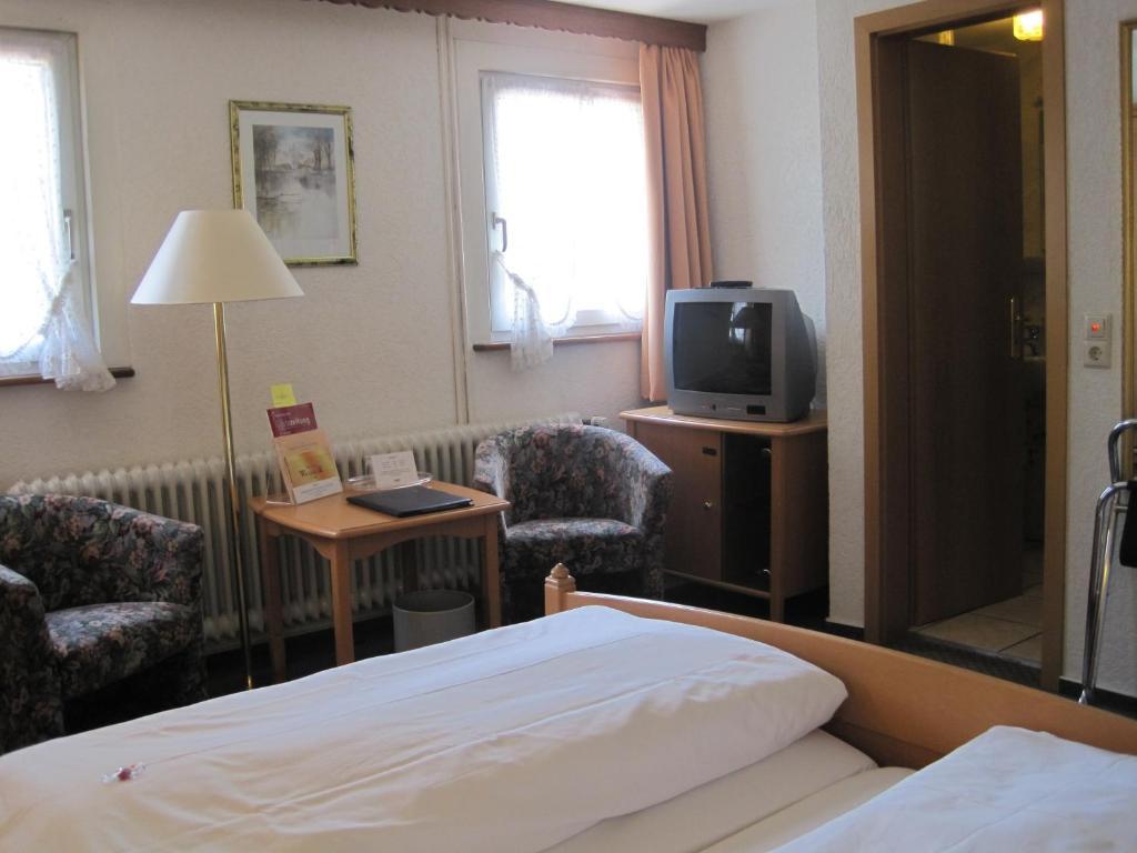 Gaestehaus Waldeck Titisee-Neustadt Ruang foto